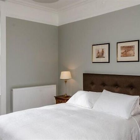 Newark upon Trent The Lions Bed & Breakfast エクステリア 写真