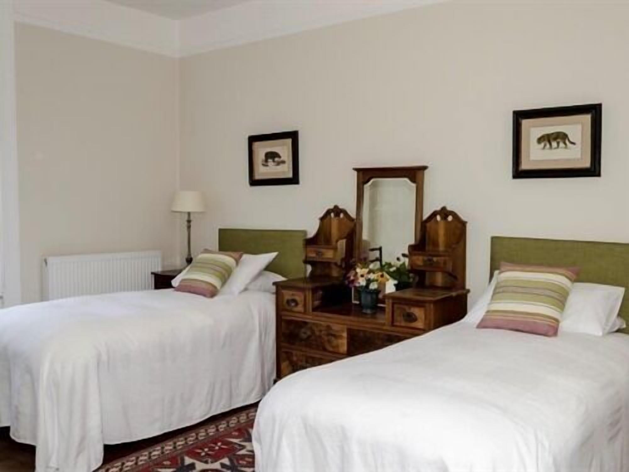 Newark upon Trent The Lions Bed & Breakfast エクステリア 写真